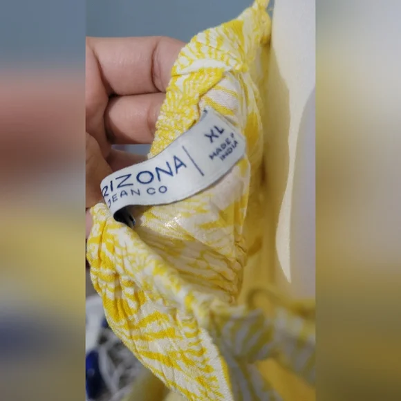 Arizona Jeans Co. Sunflower Print Romper NWT - Picture 5 of 11